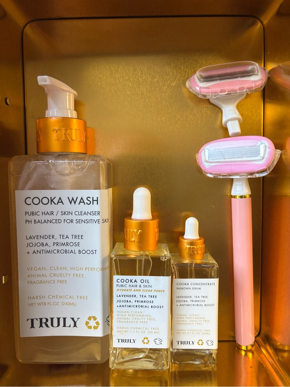 Truly Beauty Cooka Bikini Line Bundle - Truly Razor & Extra Razor Head Included! - Picture 5 of 5